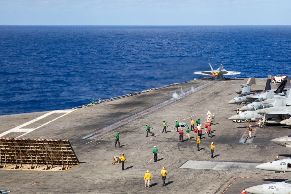 USS Abraham Lincoln conducts SINKEX during RIMPAC 2022