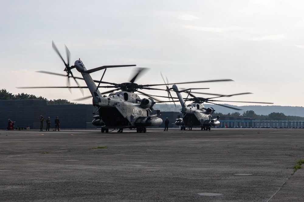 Marine Heavy Helicopter Squadron 361 arrives in South Korea for KMEP 22