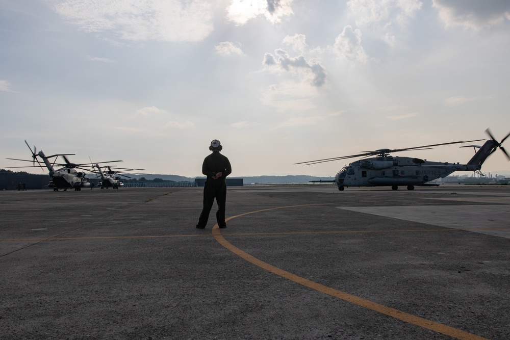 Marine Heavy Helicopter Squadron 361 arrives in South Korea for KMEP 22