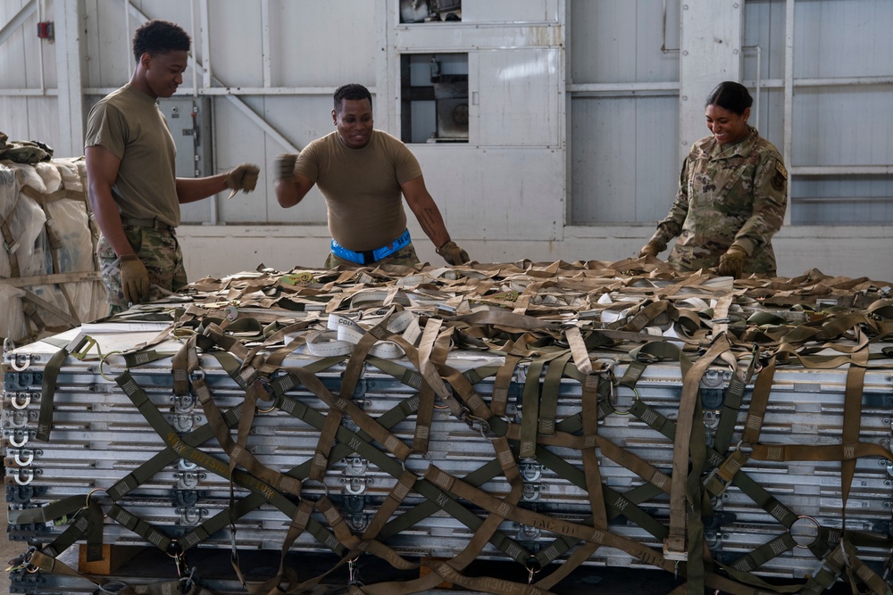 514th Aeromedical Staging Squadron Cargo and Pallet Training