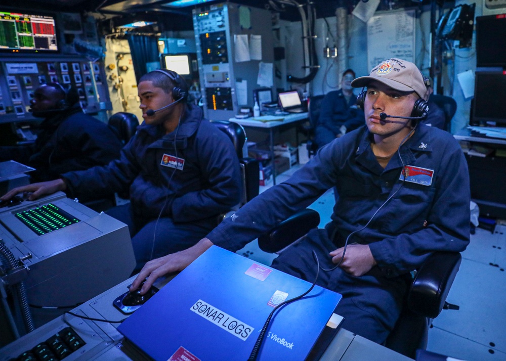 Sailors Monitor Sonar