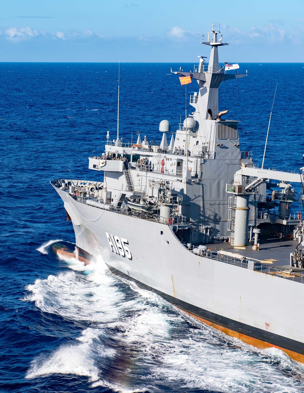 USS Essex Conducts RAS With HMAS Supply During RIMPAC 2022