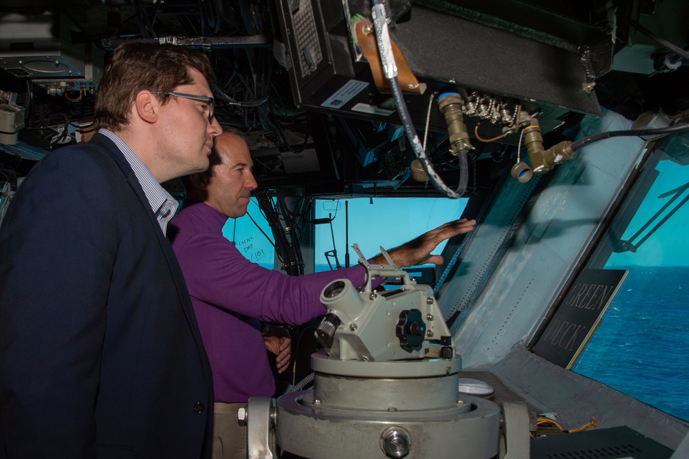 USS Essex Hosts Congressional and Staff Delegations During RIMPAC 2022