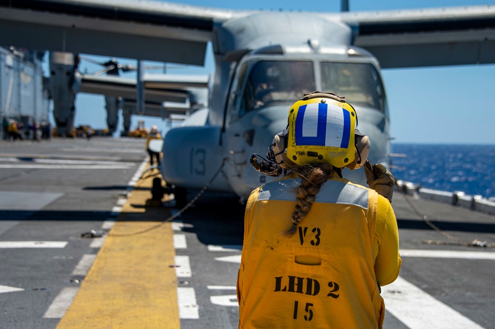 USS Essex Conducts Flight Operations During RIMPAC 2022