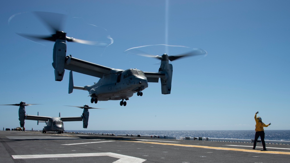 USS Essex Conducts Flight Operations During RIMPAC 2022