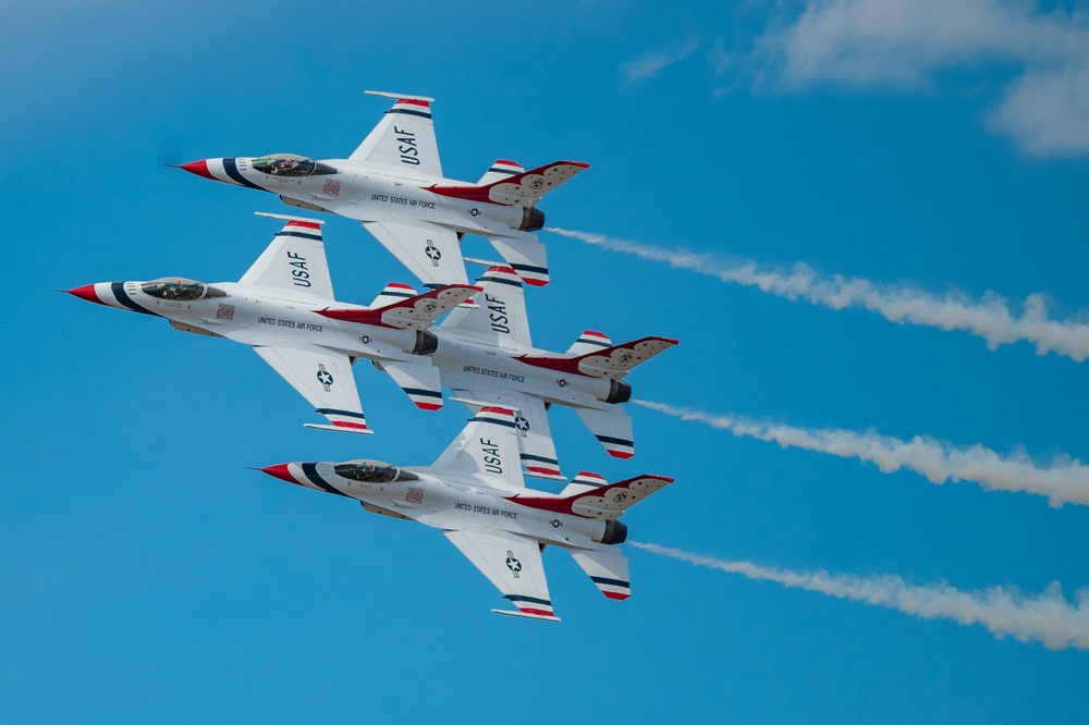 2022 Montana's Military Open House "Flight over the Falls"