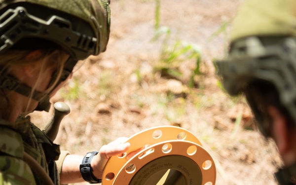 Netherlands EOD Team Prepare Device at RIMPAC 2022