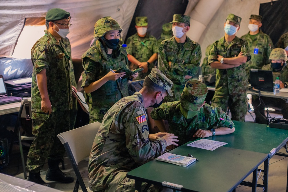 U.S. Army and Japan Ground Self-Defense Force prepare for SINKEX during RIMPAC 2022