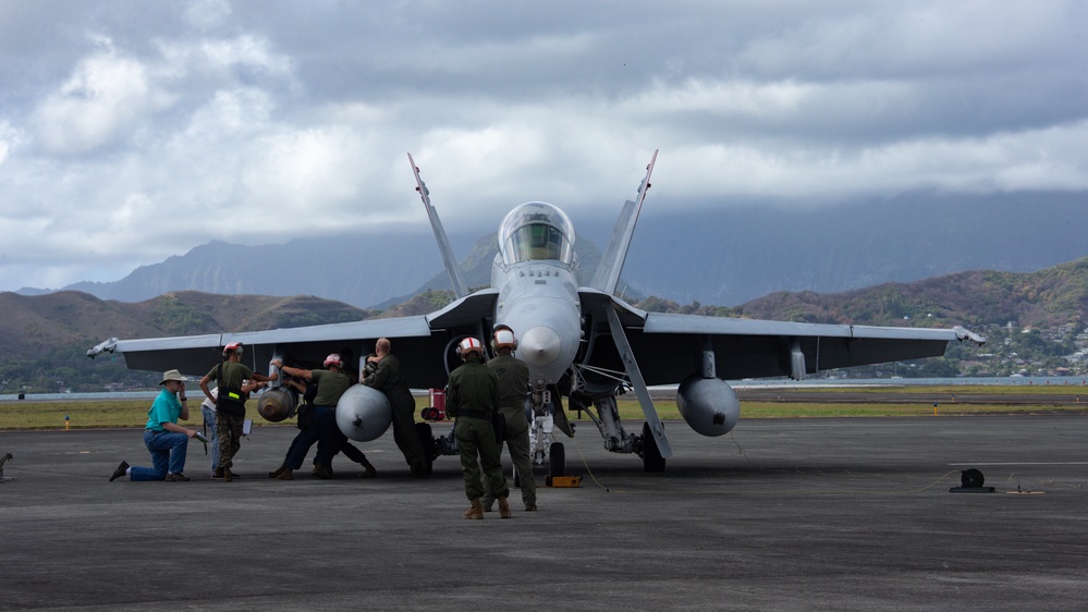 U.S. Marine Corps F/A-18 Hornets gear up for SINKEX during RIMPAC 2022