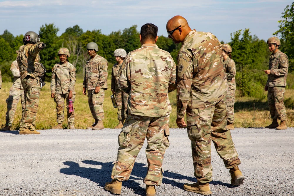 DVIDS - Images - New Jersey National Guardsman Provides Security