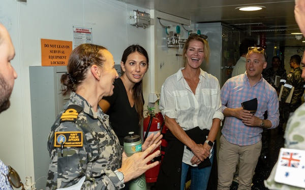 U.S. Congress members visit HMAS Canberra
