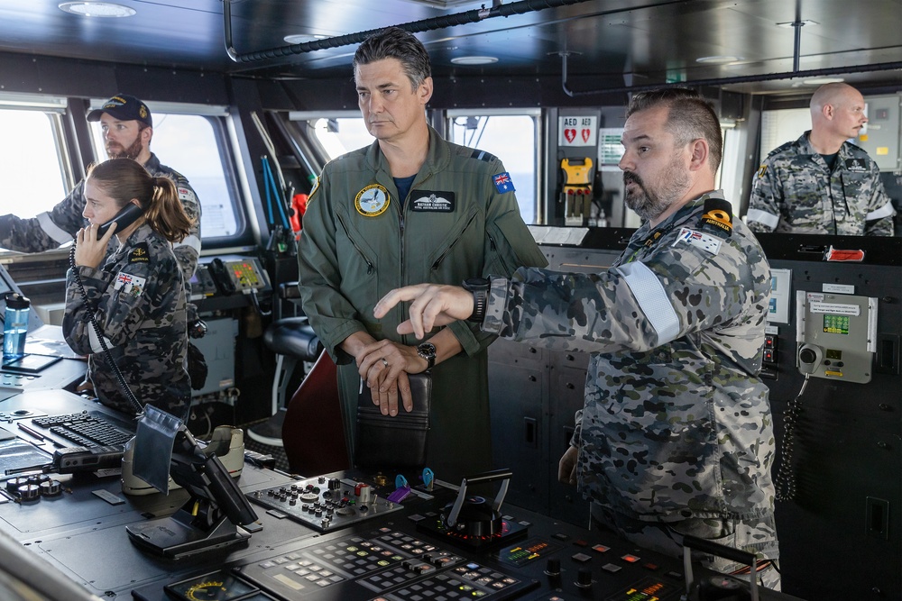 RIMPAC 2022: AIRCDRE Nathan Christie visit to HMAS Canberra