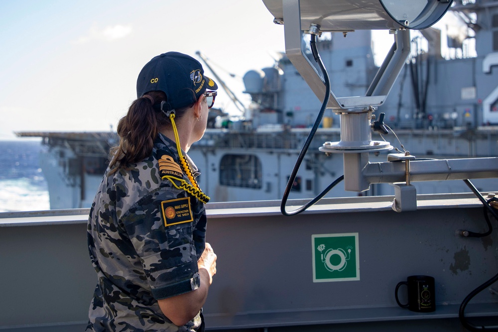 DVIDS - Images - HMAS Supply, USS Essex RAS During RIMPAC 2022 [Image 2 ...