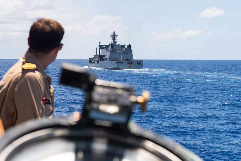 HMCS Vancouver Conducts Replenishment-at-Sea with HMNZS Aotearoa