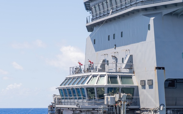 HMCS Vancouver Conducts Replenishment-at-Sea with HMNZS Aotearoa