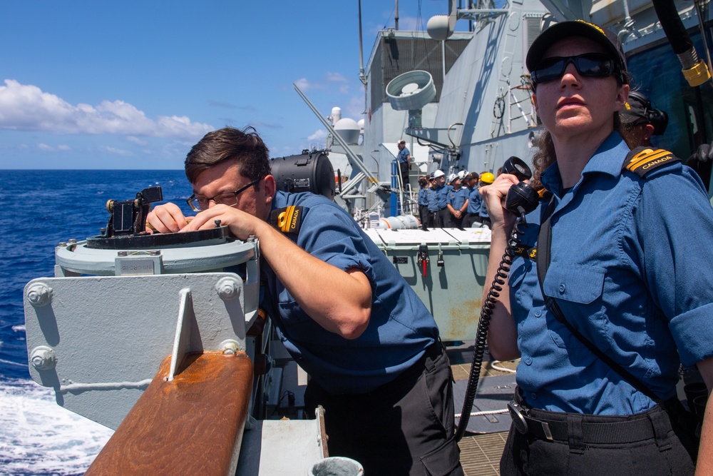 HMCS Vancouver Conducts Replenishment-at-Sea with HMNZS Aotearoa