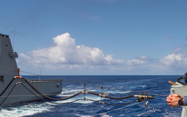 HMCS Vancouver Conducts Replenishment-at-Sea with HMNZS Aotearoa