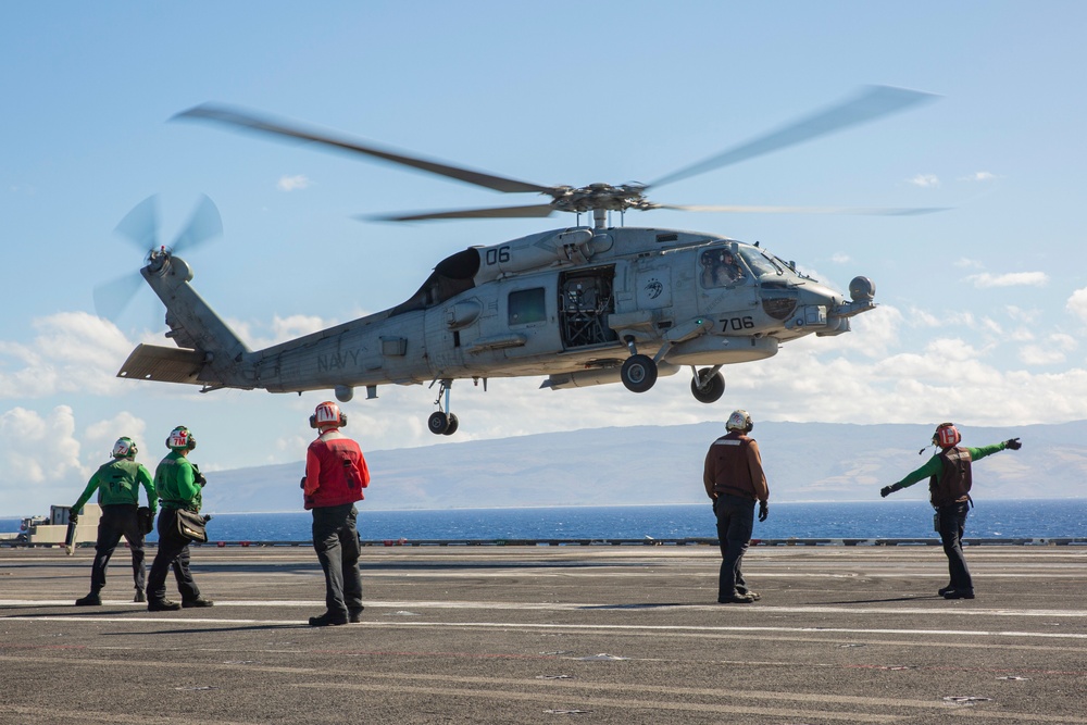 Abraham Lincoln transits the Pandora Straits during RIMPAC 2022