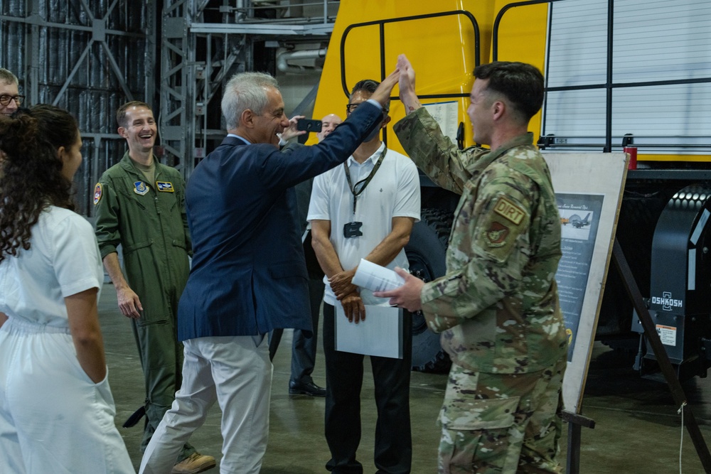 U.S. Ambassador visits Misawa