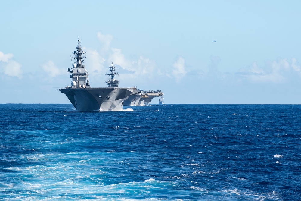 RIMPAC 2022: HMCS Winnipeg participates in WASEX alongside Blue Task Force