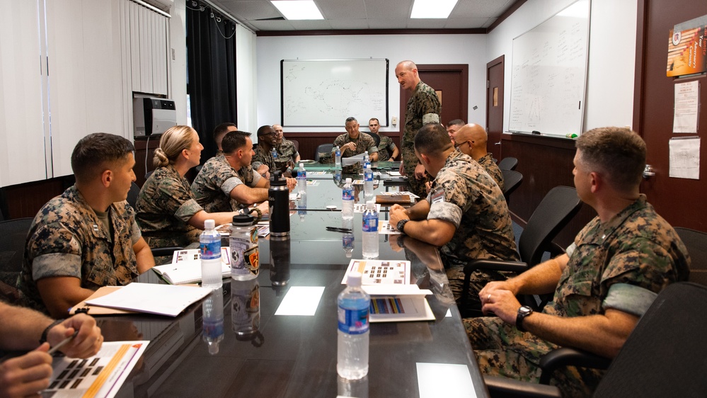 Brig. Gen. Chalkley attends meeting with 3rd Marine Littoral Regiment