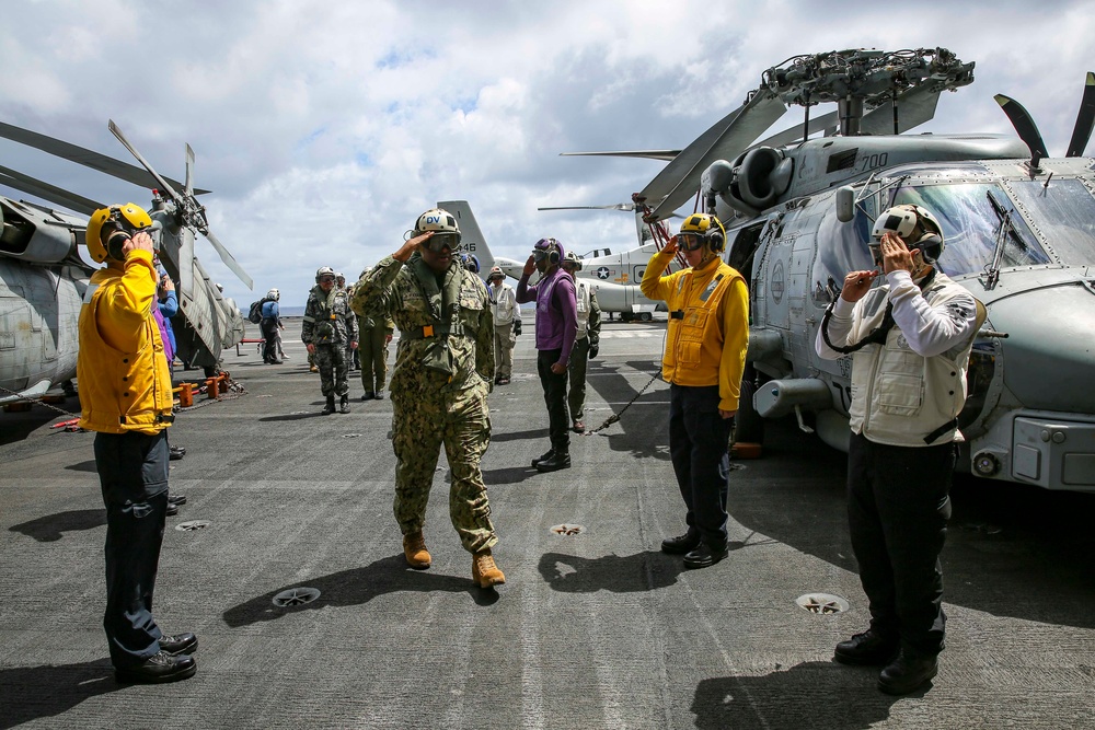 RIMPAC 2022: US, Australia, Canada and Republic of Korea Military Leaders visit Abraham Lincoln