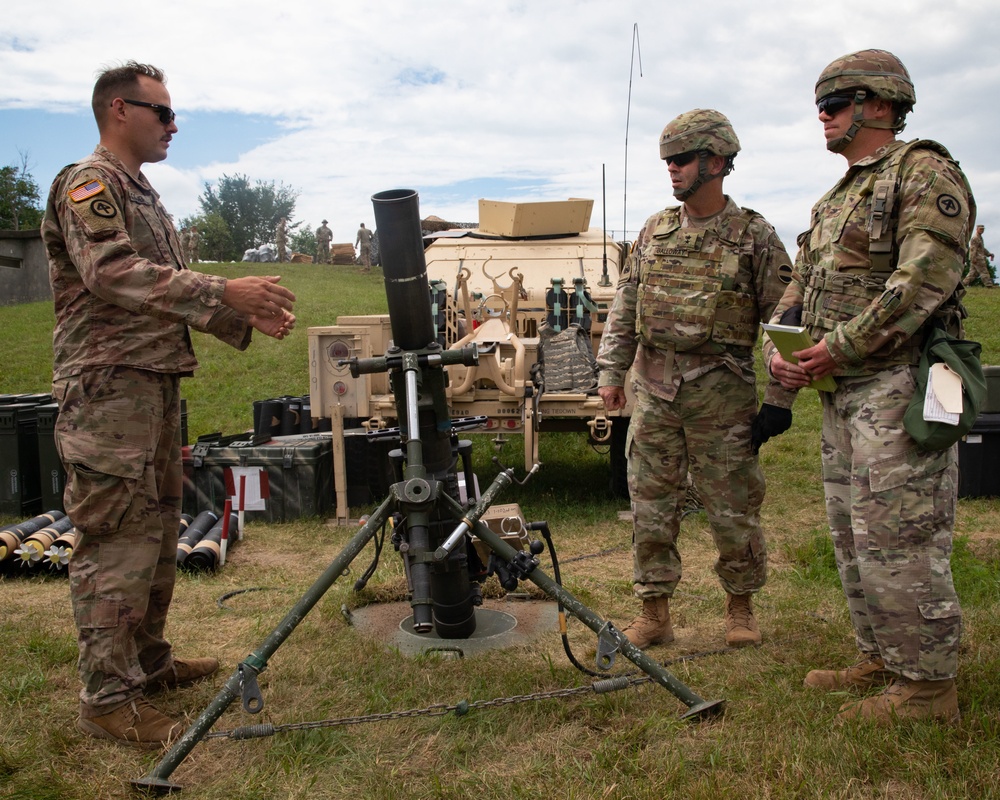 FORSCOM Deputy Commander meets with 102nd Cav Mortars