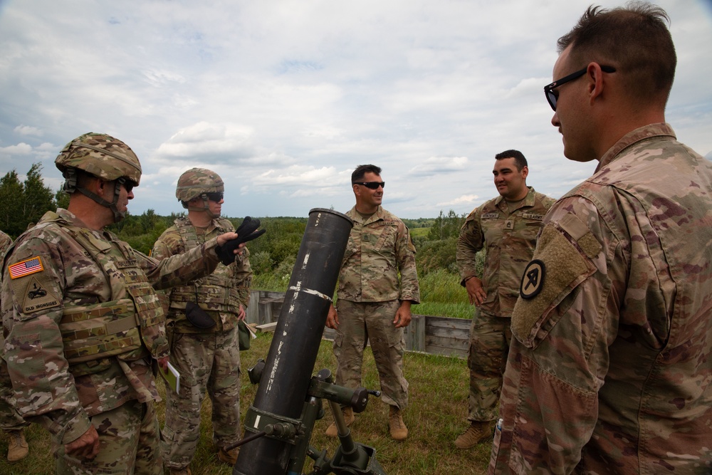 DVIDS - Images - FORSCOM Deputy Commander meets with 102nd Cav Mortars ...