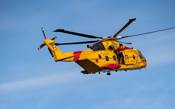 U.S. Coast Guard commandant visits Canadian Coast Guard