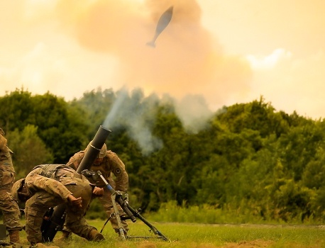 102nd Cavalry Conducts Mortar Live Fire Exercise