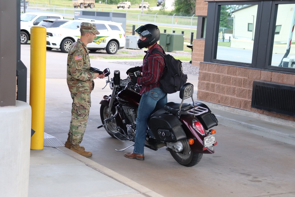 New Fort McCoy Garrison commander greets community members at gate