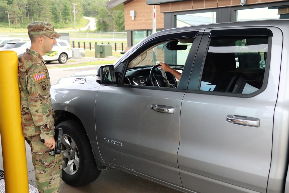 New Fort McCoy Garrison commander greets community members at gate