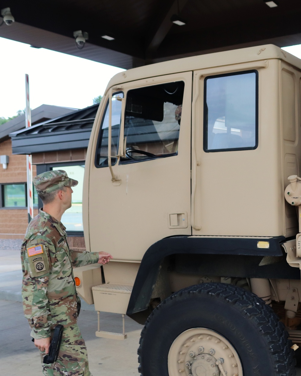 New Fort McCoy Garrison commander greets community members at gate