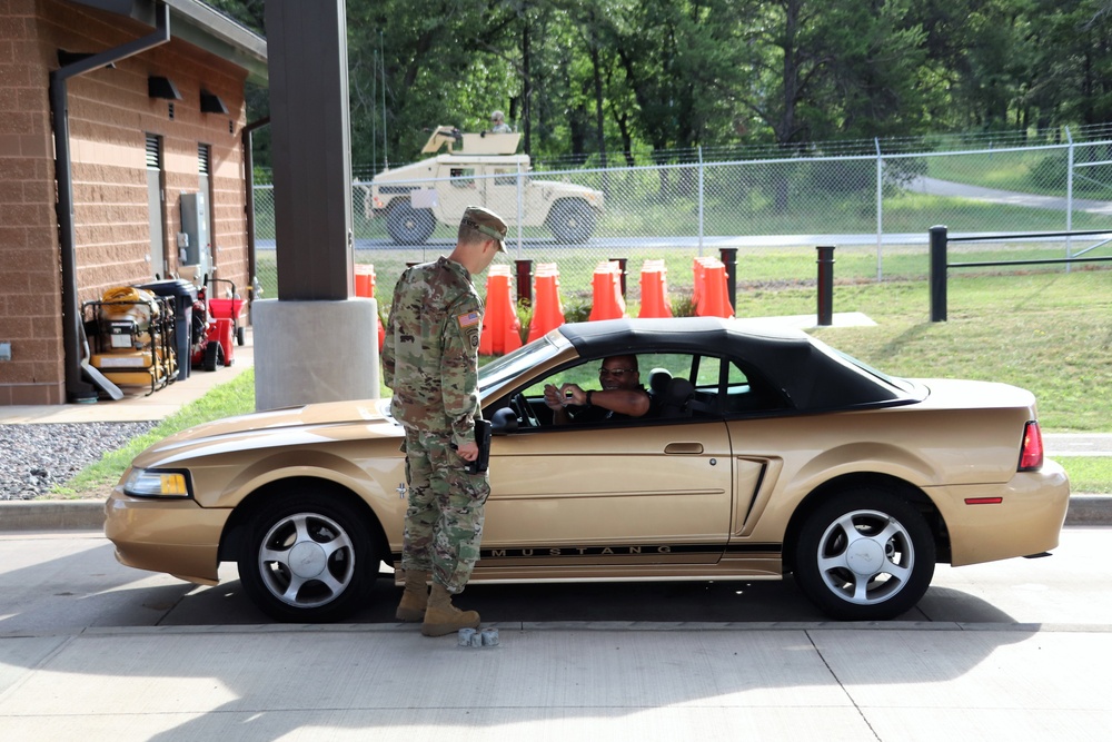 New Fort McCoy Garrison commander greets community members at gate