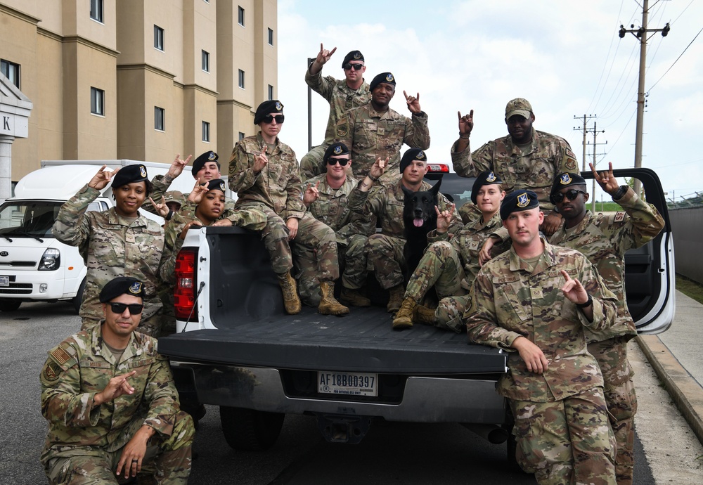 Wolf Pack renders final salute to MWD Alan for nine-year AF service