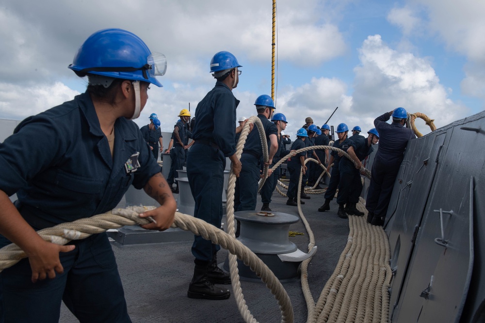 USS New Orleans Pulls into Okinawa July 22, 2022