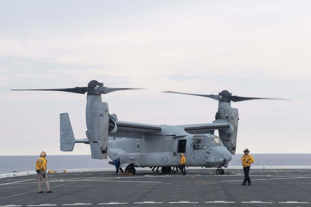 USS New Orleans Flight Ops July 25, 2022