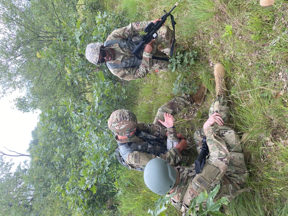 HHC 38th RSG Soldiers on MEDEVAC Lane. WAREX 78-22-02.