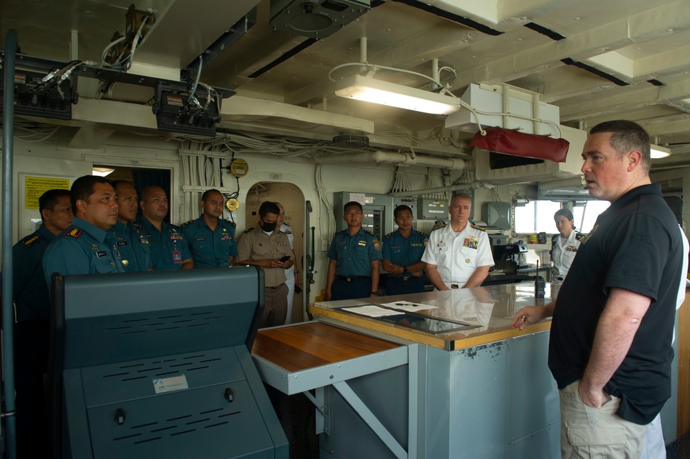 Frank Cable Hosts the 6th Indonesian National Military-Naval Force and U.S. Navy Submarine Force Staff Talks