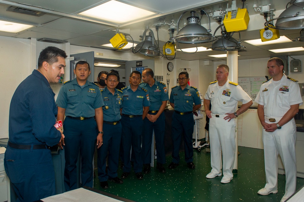 Frank Cable Hosts the 6th Indonesian National Military-Naval Force and U.S. Navy Submarine Force Staff Talks