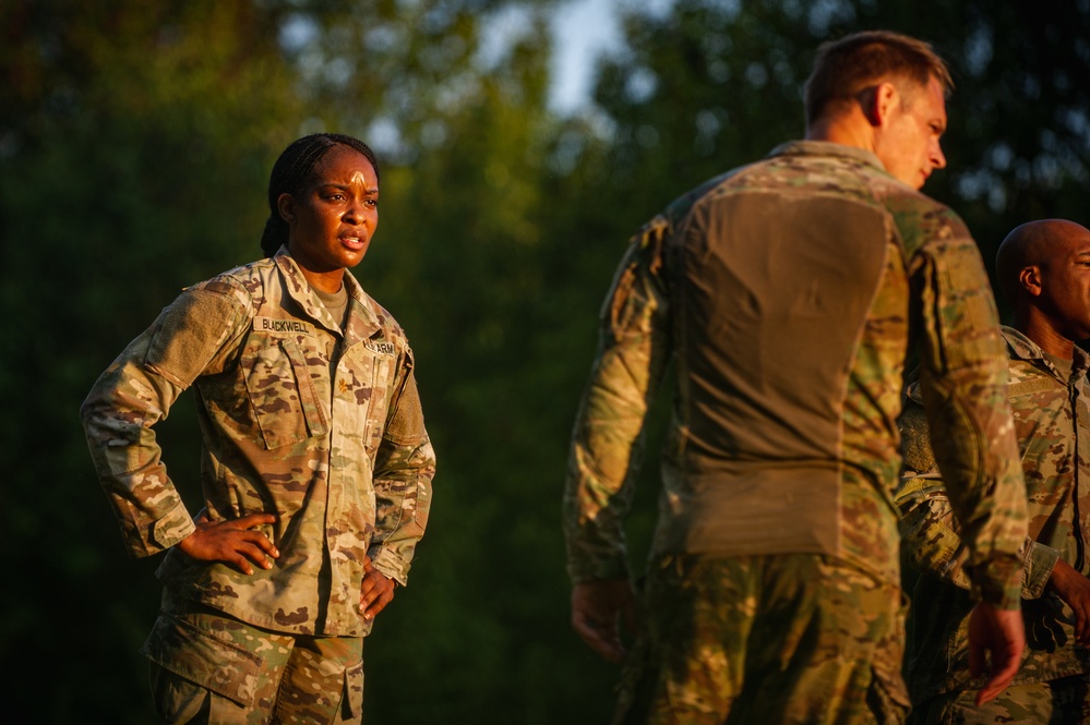 Visual Information Soldiers Conduct Combatives Training