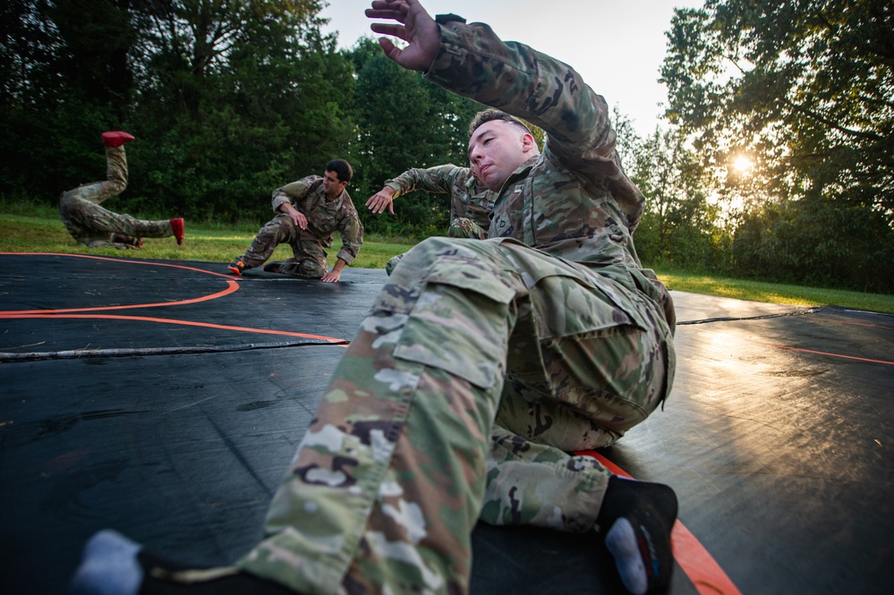 Visual Information Soldiers Conduct Combatives Training