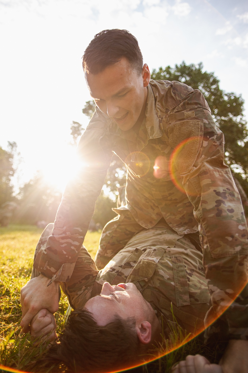 Visual Information Soldiers Conduct Combatives Training