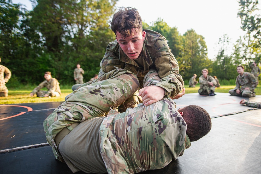 Visual Information Soldiers Conduct Combatives Training