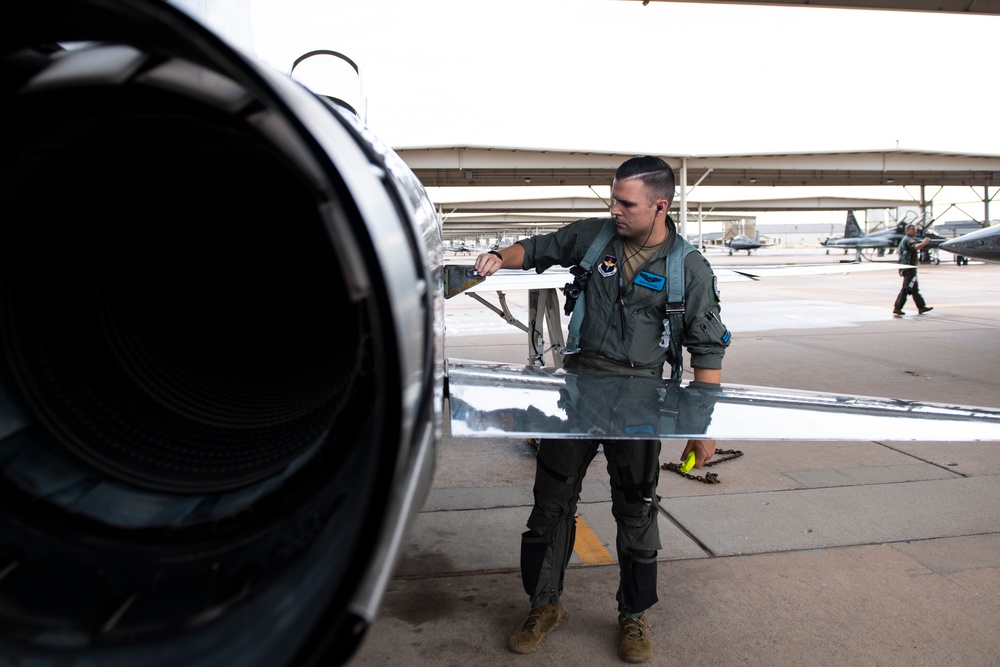 ENJJPT operates T-38s to conduct formations