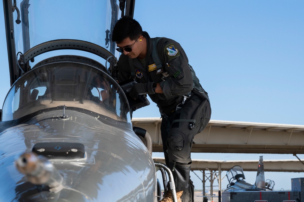 DVIDS Images Laughlin AFB Flight Line Photos 25 July Image 11 Of 15   1000w Q95 