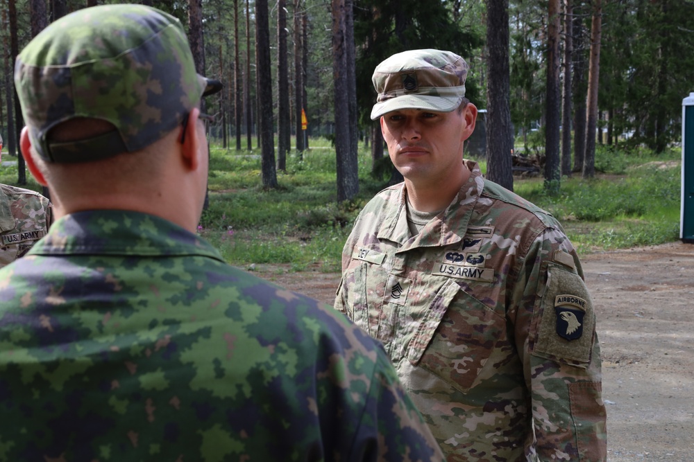 U.S. and Finnish army leaders collaborate on STX