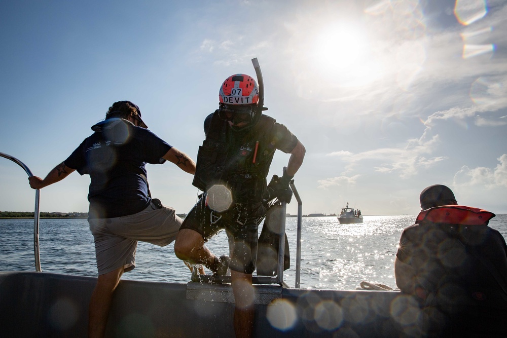 Rescue Swimmer School