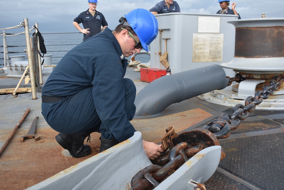 USS Billings Arrives in Panama