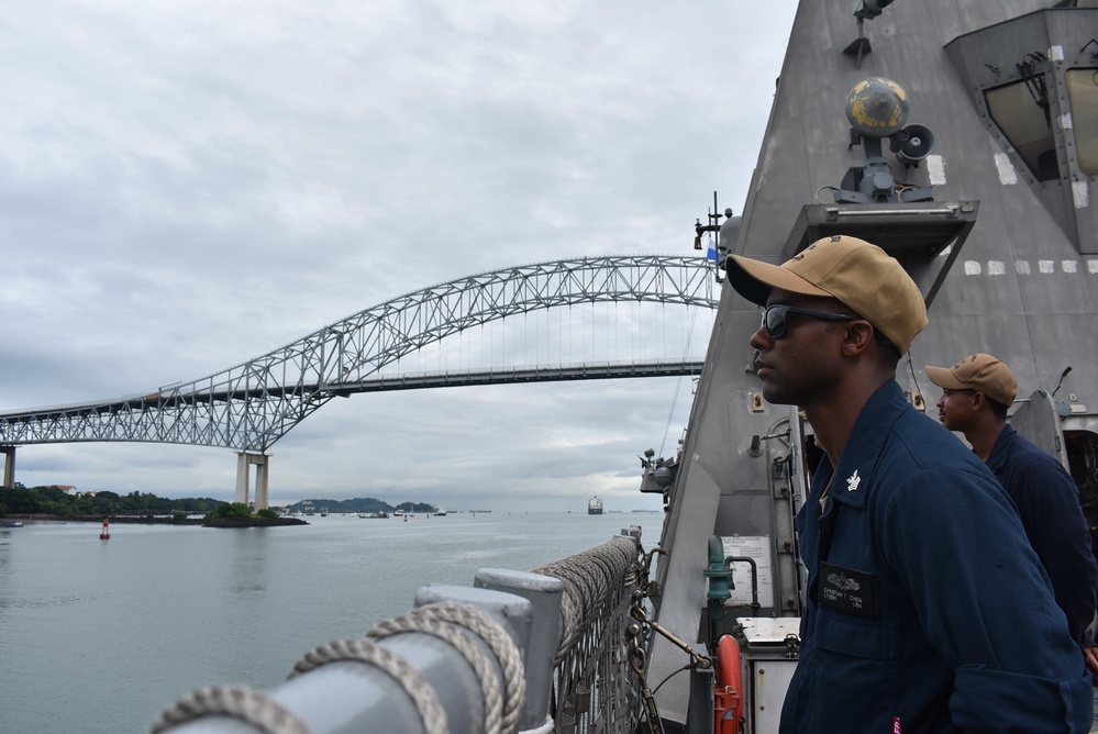 USS Billings Departs Panama